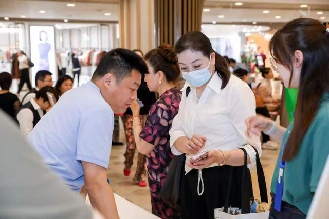 25上海银发消费与生活趋势》发布无龄正当时 乐享新美好 《20(图32)